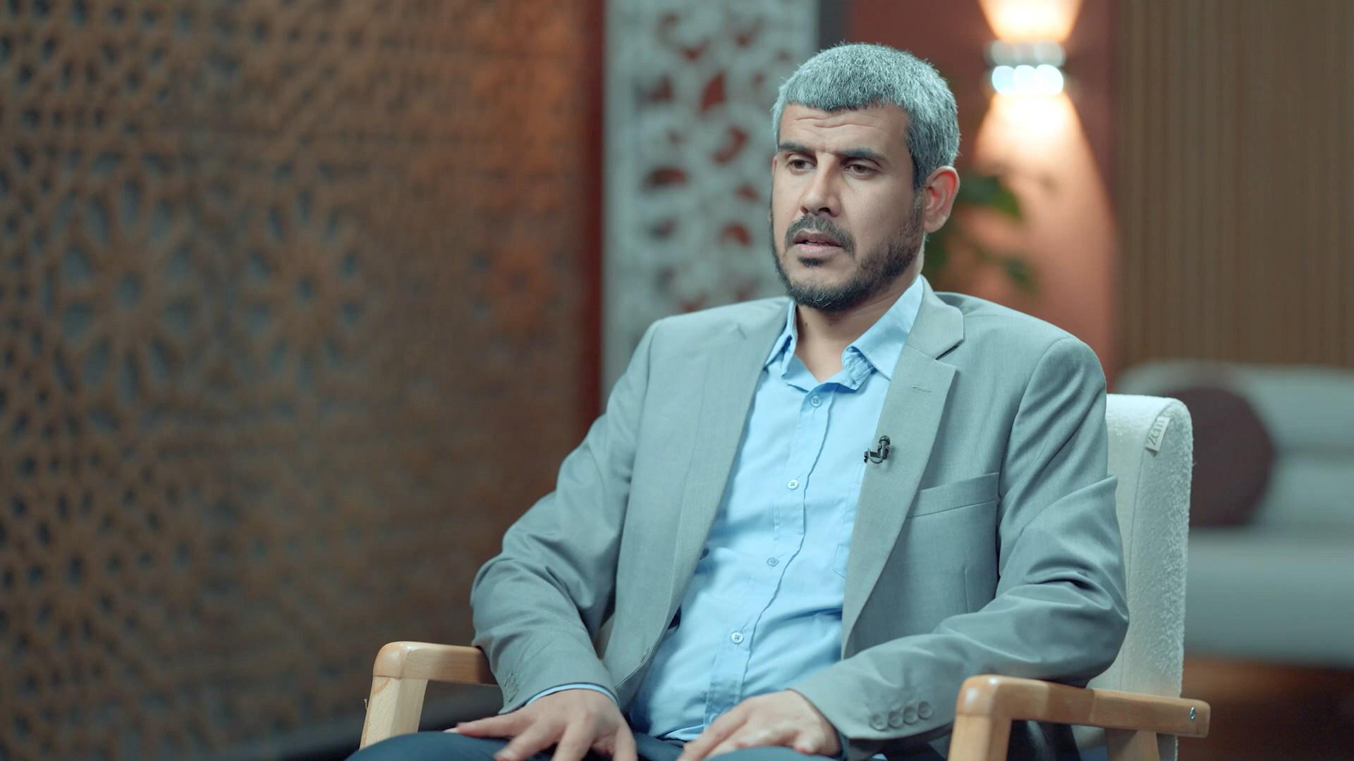طريقان إلى الفضل: المال المنفق والحكمة الهادية